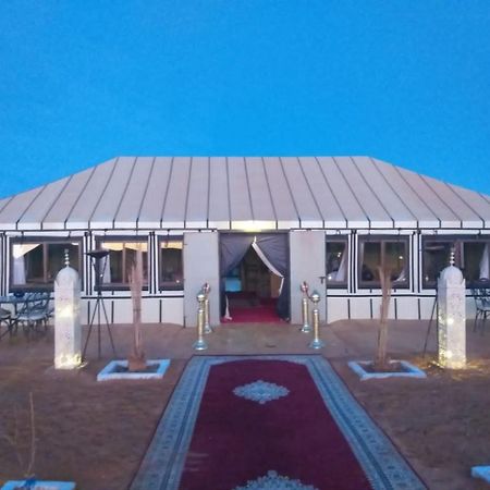 ホテル Sahara Luxury Camp Vip メルズーガ エクステリア 写真