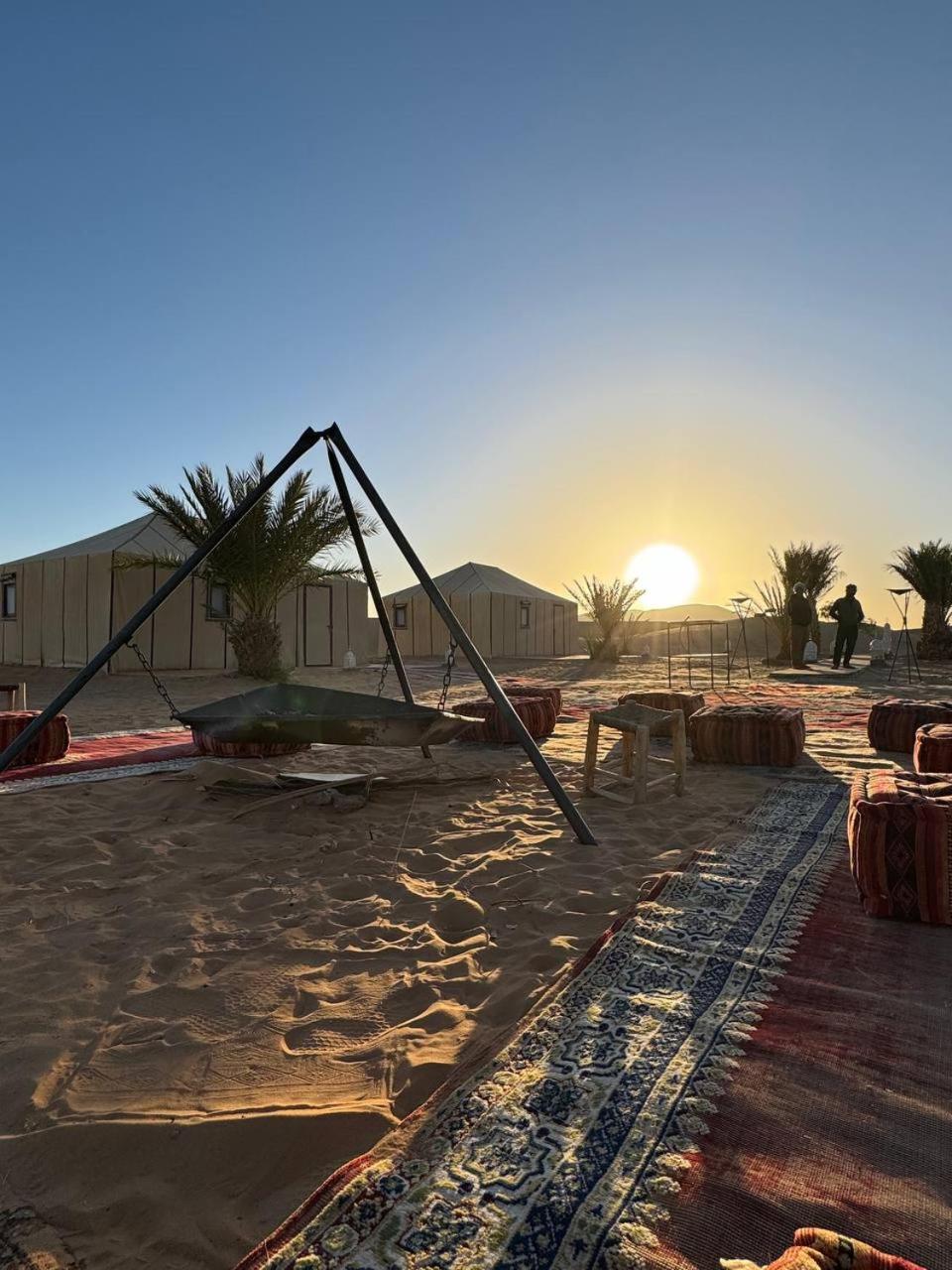ホテル Sahara Luxury Camp Vip メルズーガ エクステリア 写真