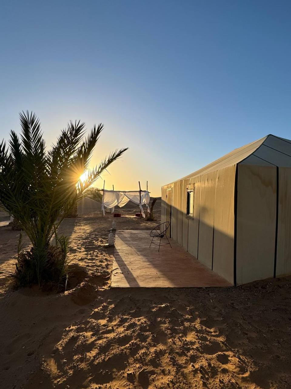 ホテル Sahara Luxury Camp Vip メルズーガ エクステリア 写真