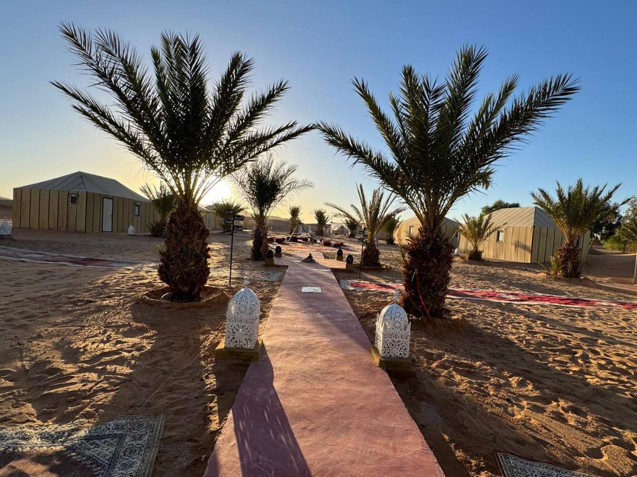 ホテル Sahara Luxury Camp Vip メルズーガ エクステリア 写真